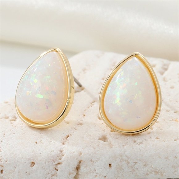 Jewelry - 3/$25 New Gold & White Teardrop Earrings